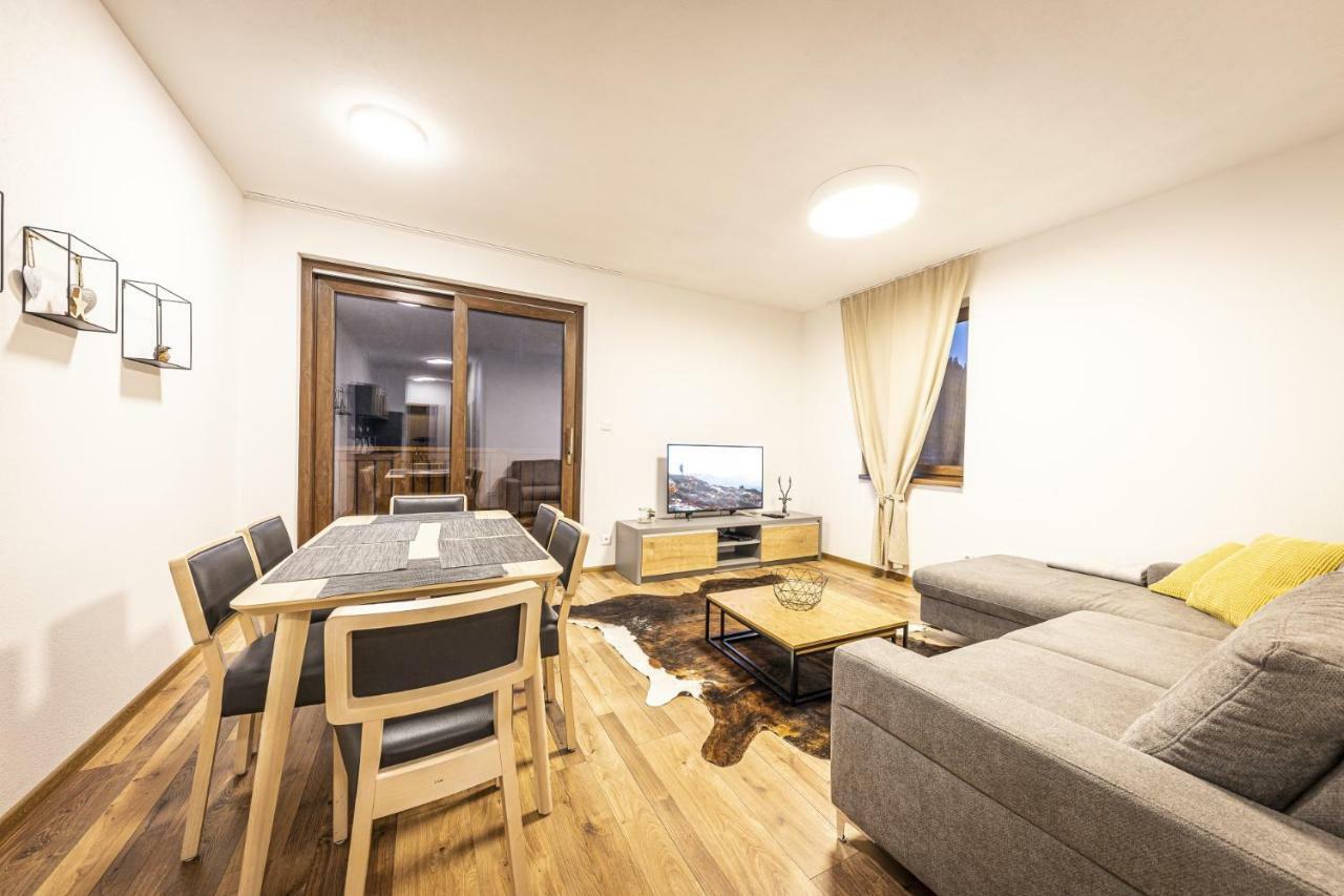 Apartmanovy Dom Poludnica - Chopok Juh タレ エクステリア 写真