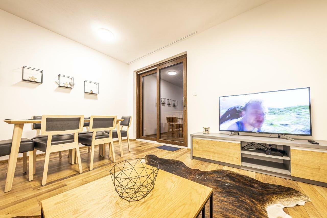 Apartmanovy Dom Poludnica - Chopok Juh タレ エクステリア 写真